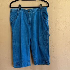 Woolrich Blue Denim Cargo Capris women’s size 14
